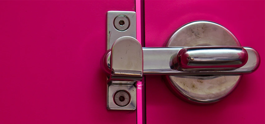 Childproof Gate Lock in Foothill Farms, California