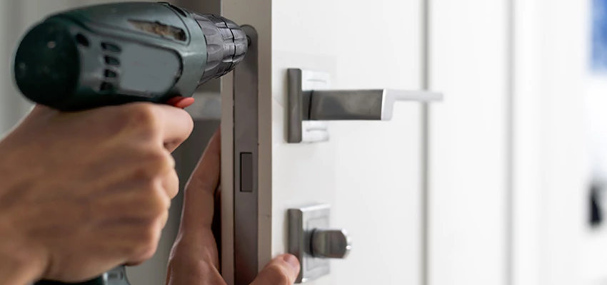 Locksmith For Lock Replacement Near Me in Foothill Farms, CA